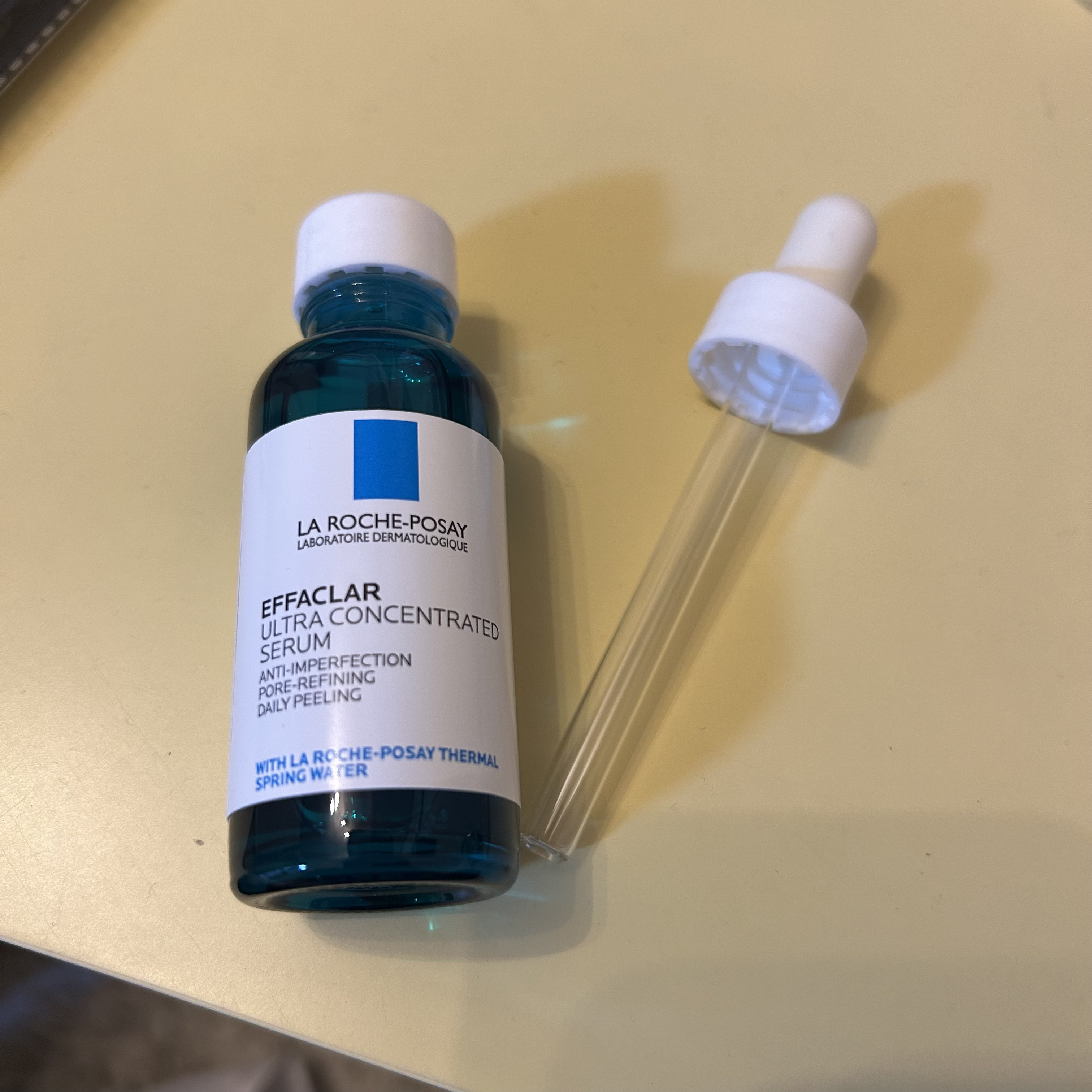 
初めて使った時、美容液の後、クリームするの忘れたんだけど、全然問題ないくらいもっちもちになりました😂

これすごいかも。
朝起きた時も心なしかくすみがなくなってる気がしました！

#モニター_ラロッシュポゼ　
#ラ ロッシュ ポゼ #エ