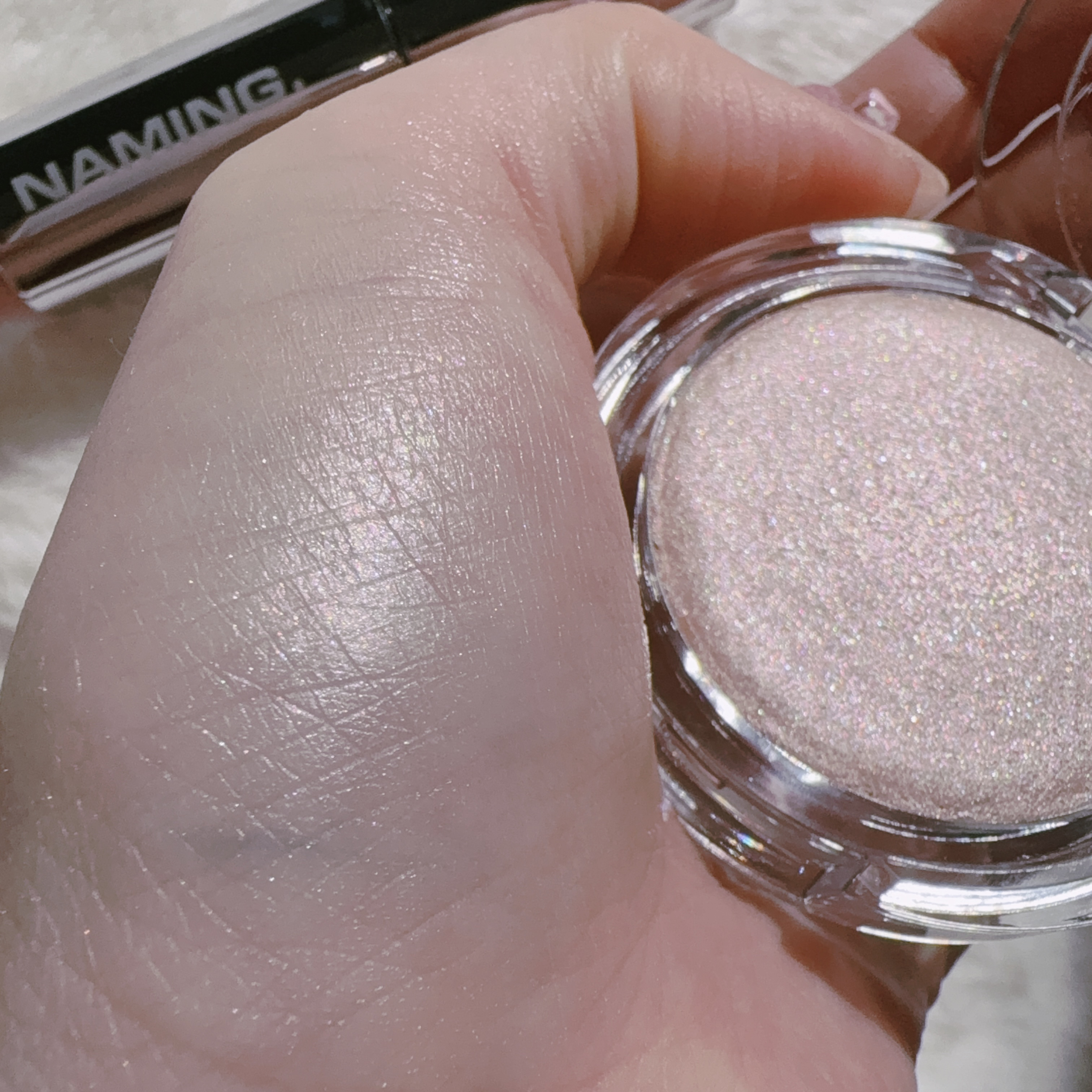 ネーミング フラッフィーベイクド ハイライター/NAMING./パウダーハイライトを使ったクチコミ（2枚目）