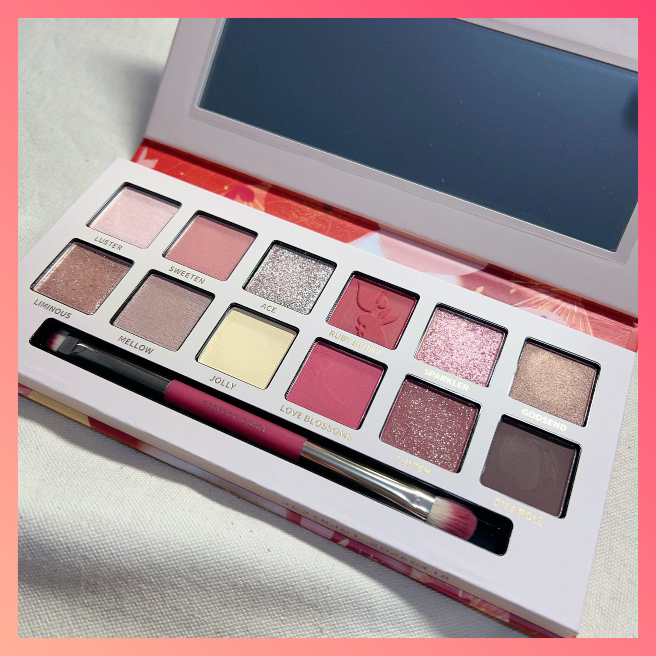 エクスプローラ12色 動物アイシャドウパレット 花兎(ラッキーラビット)/PERFECT DIARY/アイシャドウパレットを使ったクチコミ（2枚目）