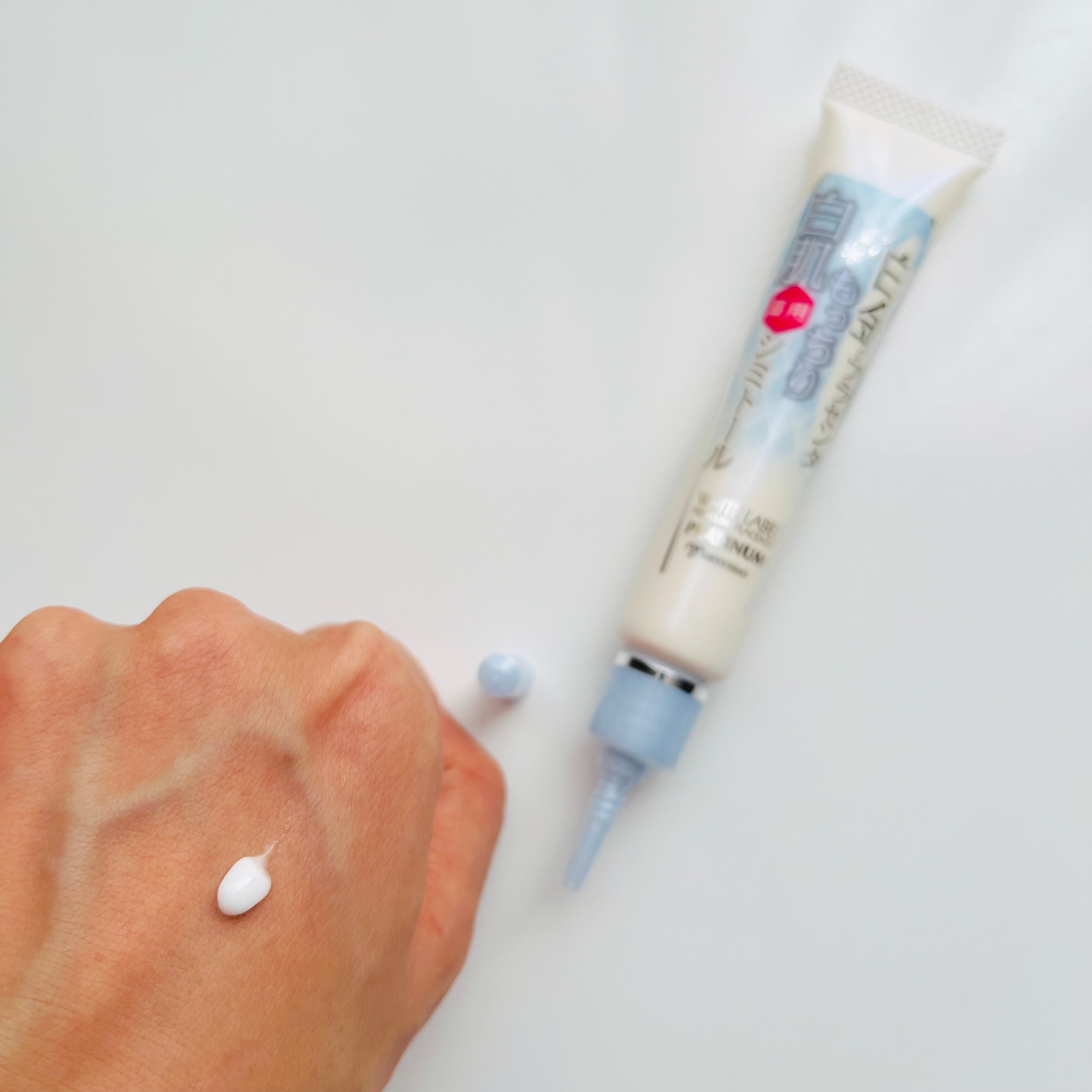 白金のプラセンタもっちり白肌薬用シミトール/ホワイトラベル/美容液を使ったクチコミ（2枚目）