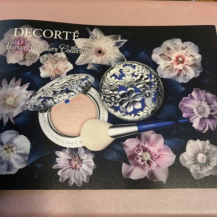 DECORTÉ マルセル・ワンダース コレクション コスメデコルテ フェイスパウダーVIIIのクチコミ「今年の誕生日🎂🎉🎊自分への誕生日プレゼントに、予約してきた〜💕
パケにやられる❣️
今年は、.....」(1枚目)