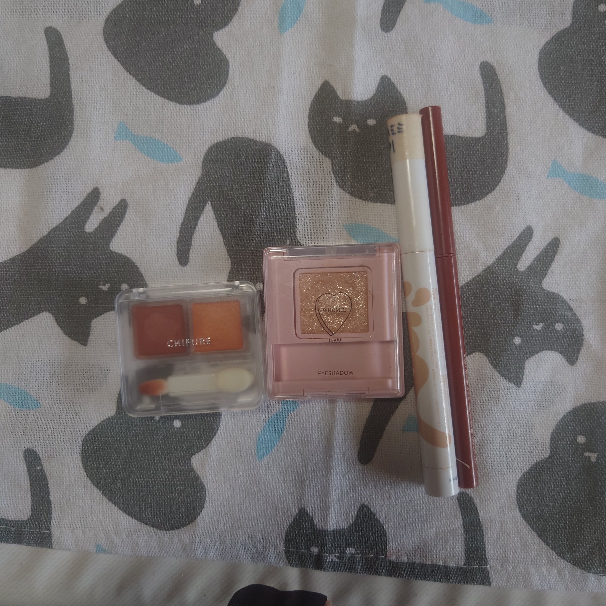 フーミー シングルラメシャドウ キアラベージュ/WHOMEE/単色アイシャドウを使ったクチコミ（1枚目）