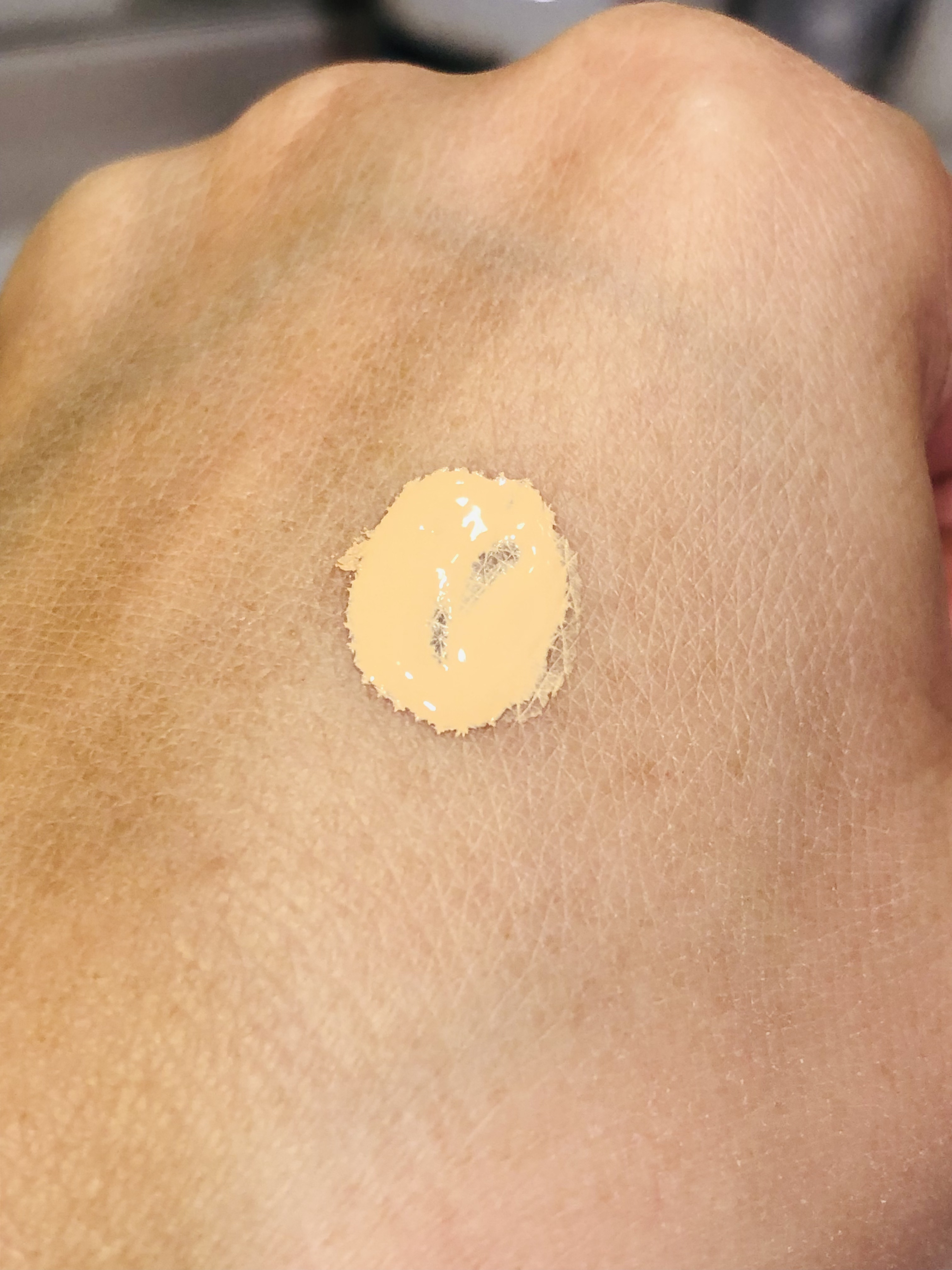 ラスティングカバーファンデーション 10 明るいオークル系/CEZANNE/リキッドファンデーションを使ったクチコミ（2枚目）