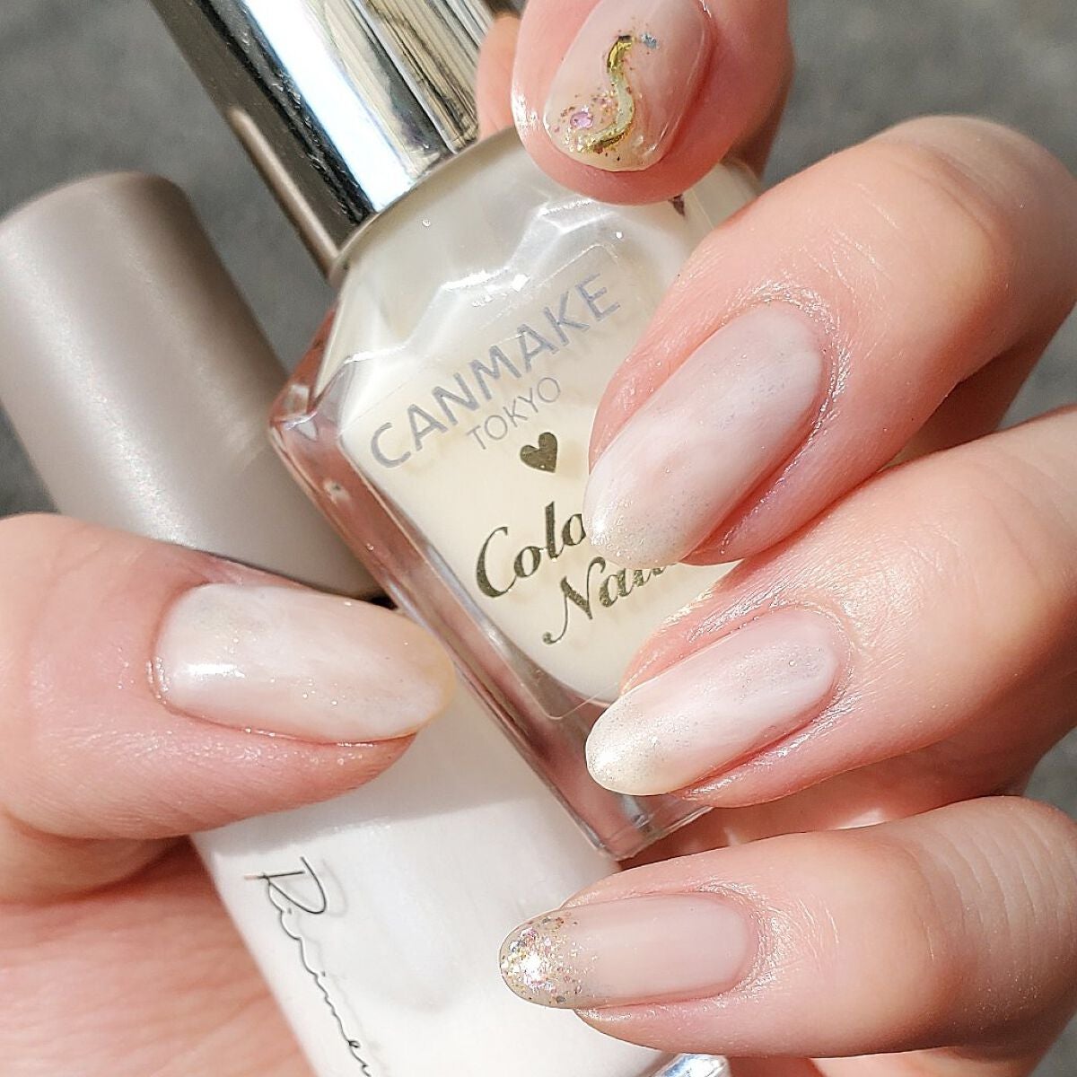 カラフルネイルズ/キャンメイク/マニキュアを使ったクチコミ(3枚目)