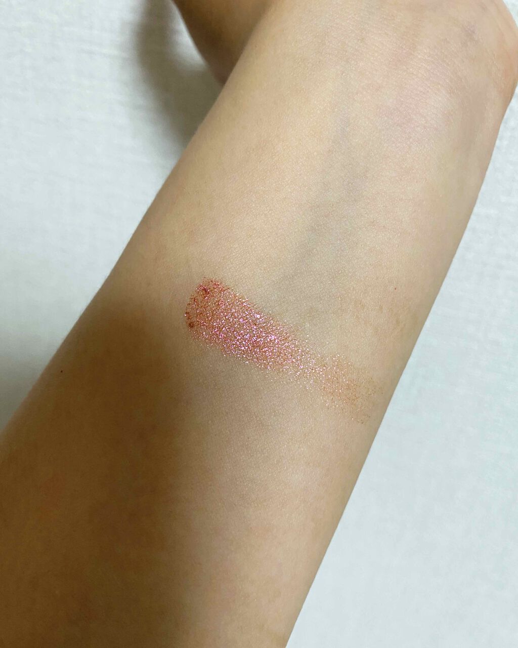 ダズルシャドウ レッツ ロール/M・A・C/単色アイシャドウを使ったクチコミ（2枚目）