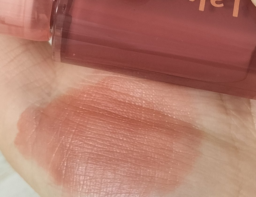 ジェリーイングヌードグロス 309 ハートリング/Laka/リップグロスを使ったクチコミ（3枚目）