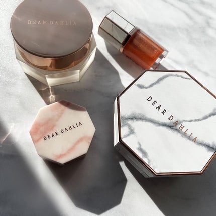 パラダイスオーロラシャインリップトリートメント/DEAR DAHLIA/リップグロスを使ったクチコミ(3枚目)