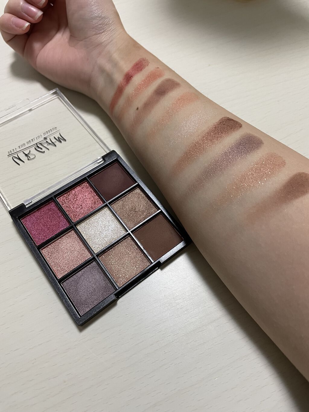 UR GLAM　BLOOMING EYE COLOR PALETTE/U R GLAM/アイシャドウパレットを使ったクチコミ（3枚目）