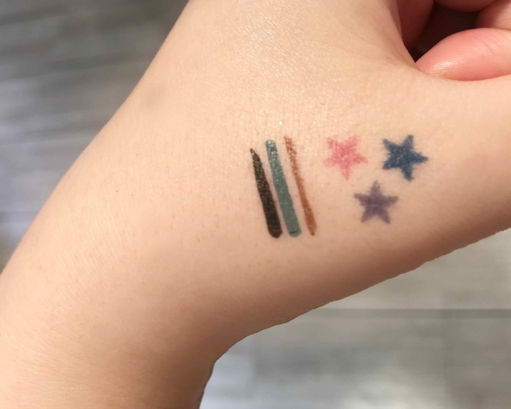 ARTISTARMAKE S スタンプライナー/COSMETIC PRESS/リキッドアイライナーを使ったクチコミ(2枚目)