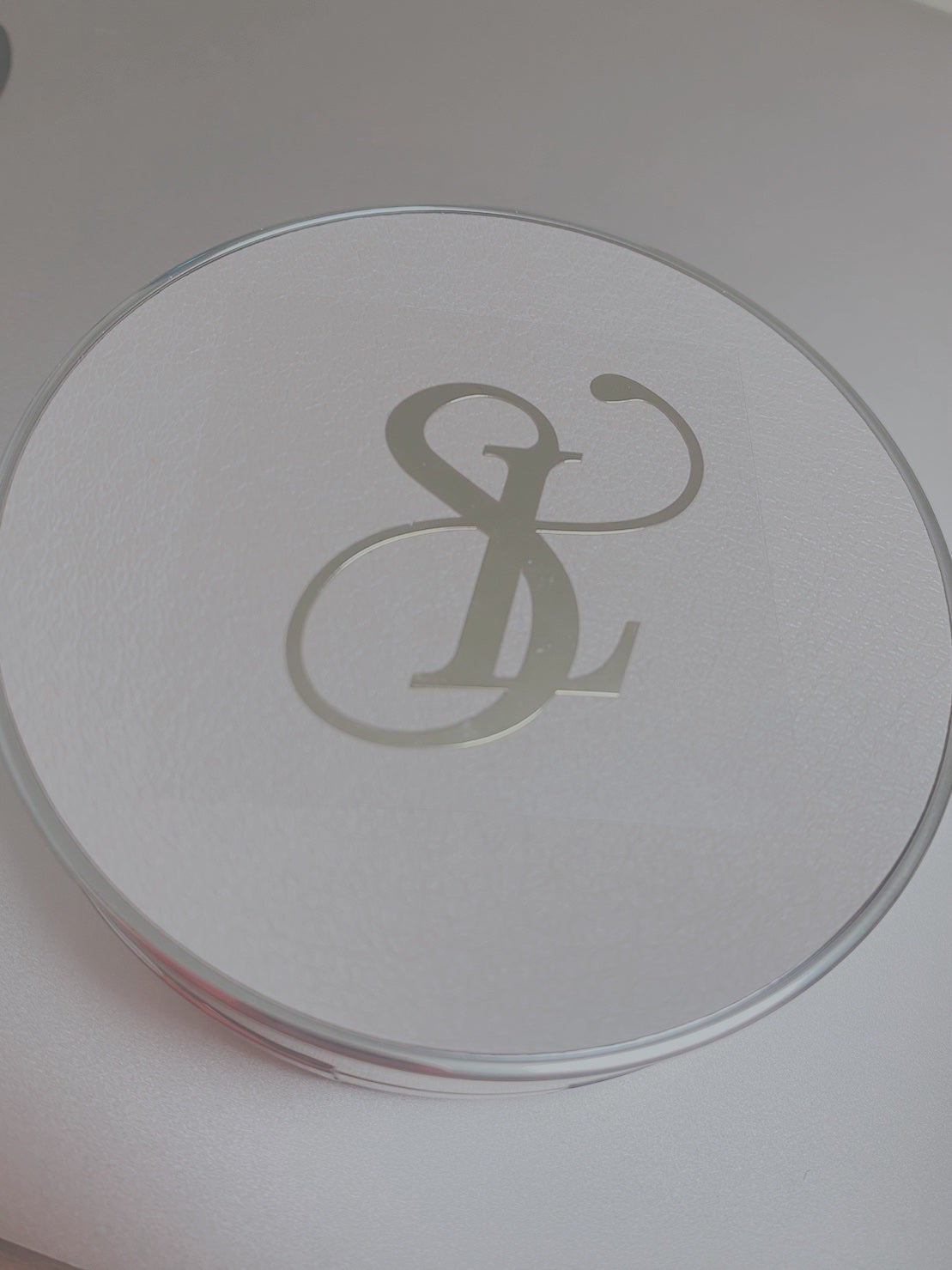 ピュアポリッシュクッションファンデーション/SELVE/クッションファンデーションを使ったクチコミ(1枚目)