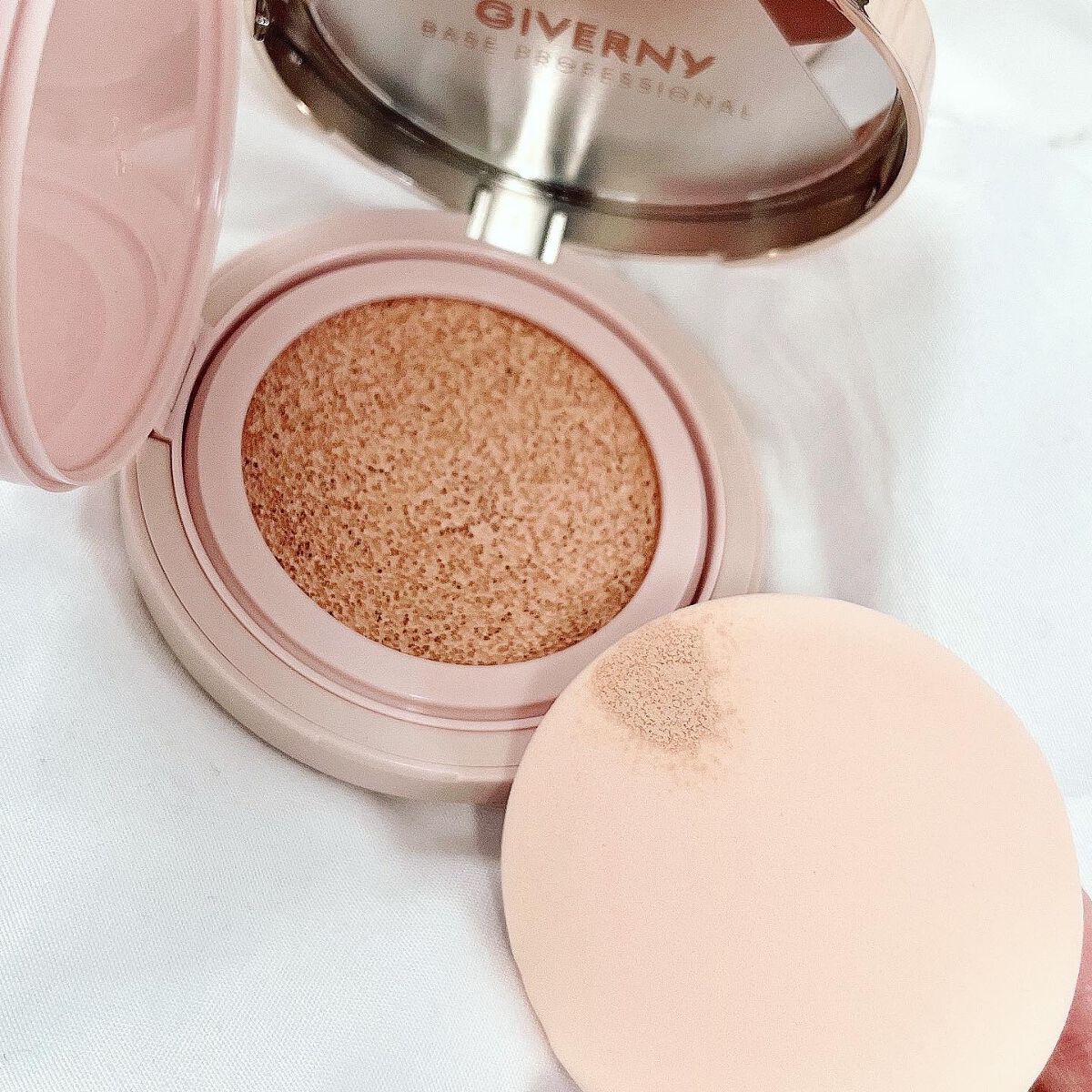 密着カバークッション/GIVERNY/クッションファンデーションを使ったクチコミ（3枚目）