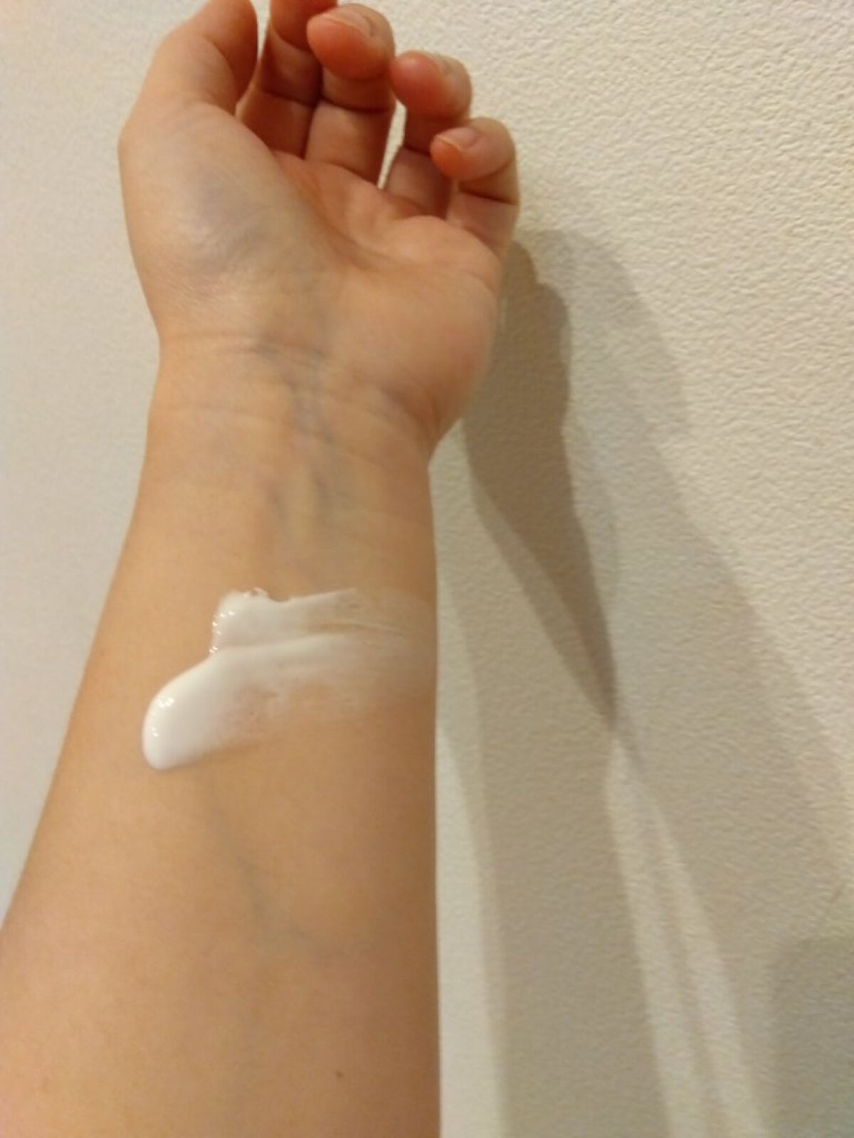 プロテクティブ UVエッセンス/excel/日焼け止めローションを使ったクチコミ（3枚目）