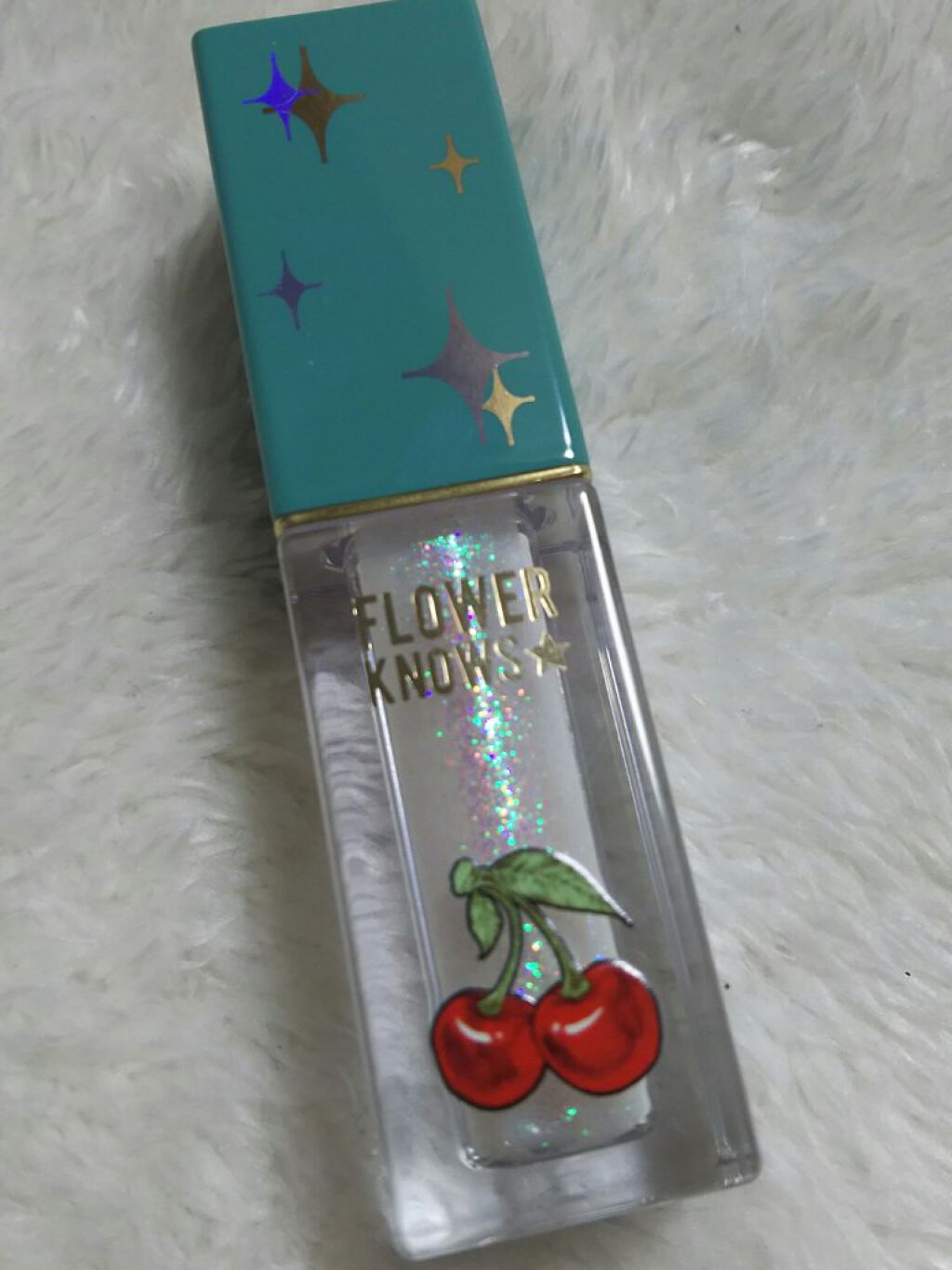 Cherry Love グリッター リキッドアイシャドウ P01 Alluring Cat Eyes/FlowerKnows/グリッターを使ったクチコミ（1枚目）