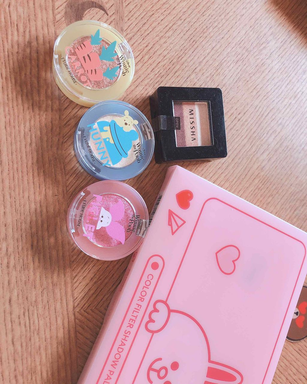 カラーフィルターシャドウパレット(ラインフレンズエディション)/MISSHA/アイシャドウパレットを使ったクチコミ（1枚目）