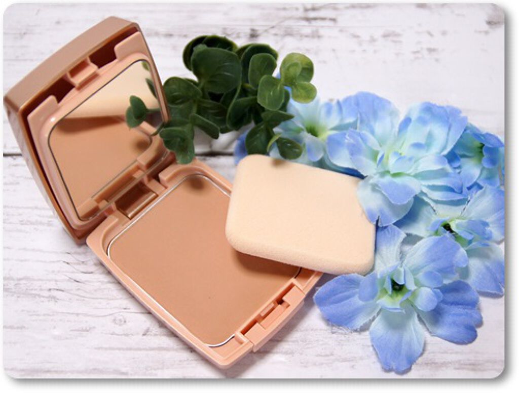 24 ミネラルモイストパウダーファンデ/24h cosme/パウダーファンデーションを使ったクチコミ（1枚目）