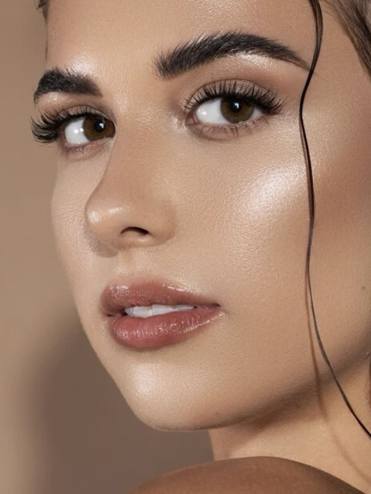 グロウブルーム リキッドハイライター/SHEGLAM/リキッドハイライトを使ったクチコミ（3枚目）