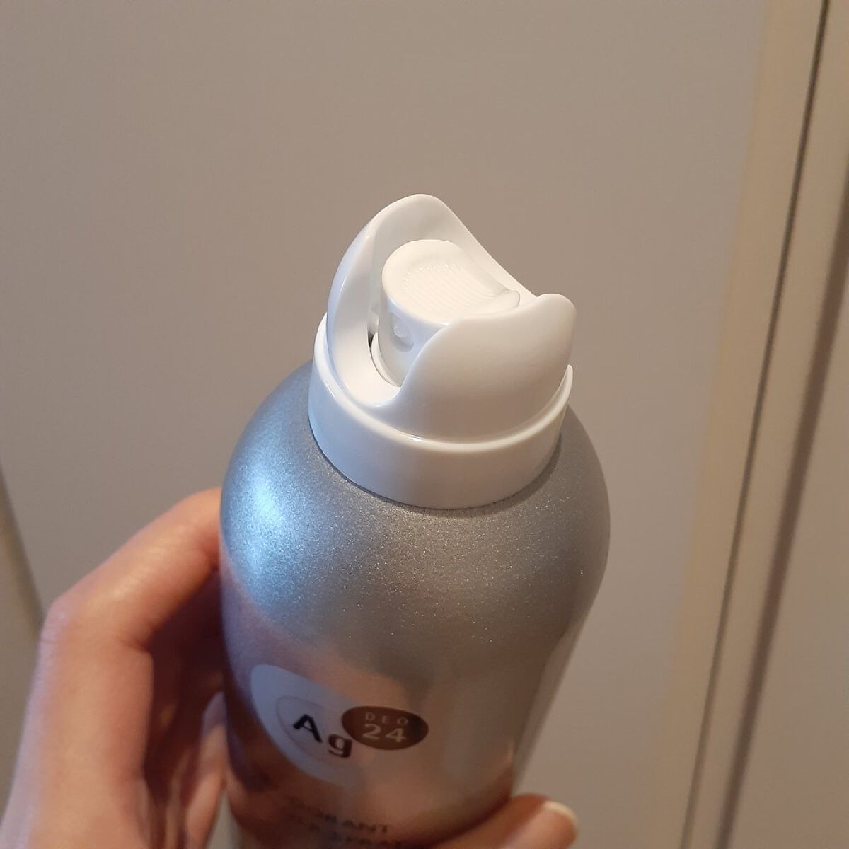 パウダースプレー （無香性）/エージーデオ24/デオドラント・制汗剤を使ったクチコミ（3枚目）