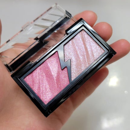 エレクトリックショックアイズ /KATE/アイシャドウパレットを使ったクチコミ(4枚目)