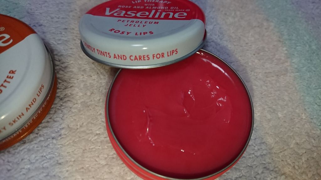 ヴァセリン リップ モイストシャイン オリジナル/ヴァセリン/リップバームを使ったクチコミ（2枚目）