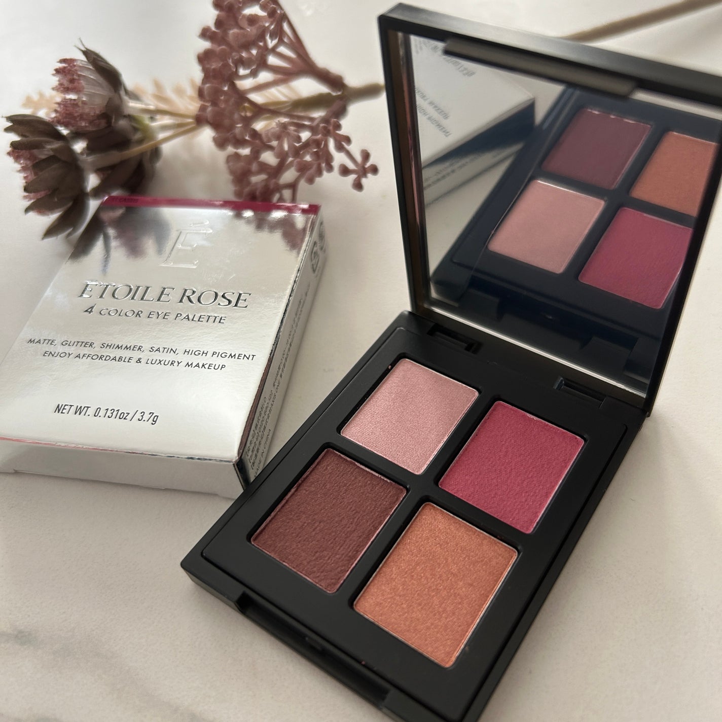エトワルローズ 4色アイシャドウ/Étoile Rose/アイシャドウパレットを使ったクチコミ(4枚目)