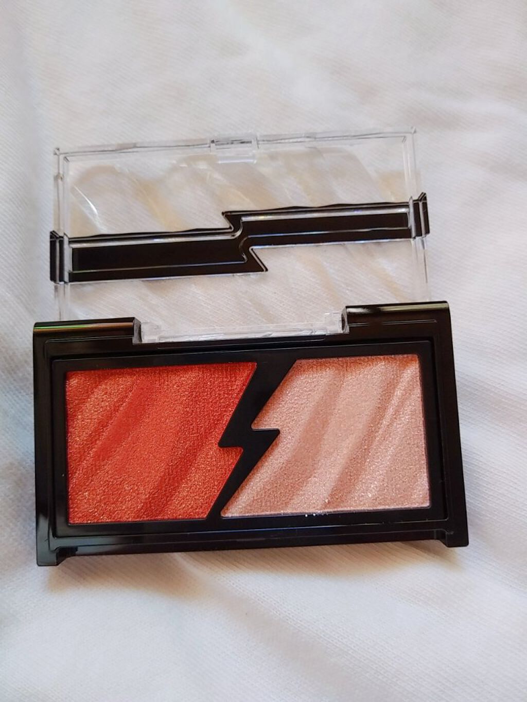 エレクトリックショックアイズ /KATE/アイシャドウパレットを使ったクチコミ（2枚目）