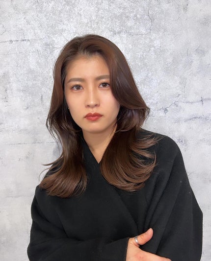 Kazuhair.. on LIPS 「顔まわりに上品な"くびれ"とワンポイント可愛いで"おくれ毛"を..」(4枚目)