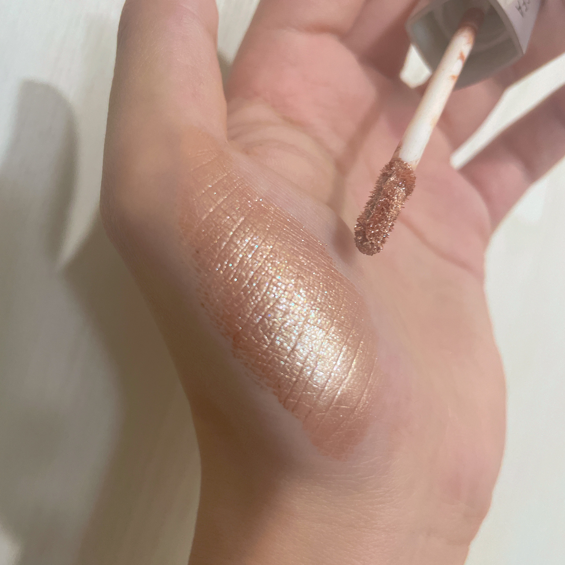 ダイヤモンドシリーズ 星空リキッドアイシャドウ/ZEESEA/リキッドアイシャドウを使ったクチコミ（2枚目）