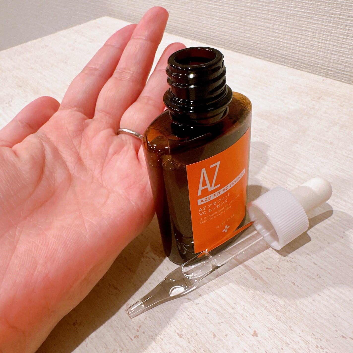 AZシリーズ アゼッフィト VCエッセンス/NIKI PITA/美容液を使ったクチコミ(3枚目)