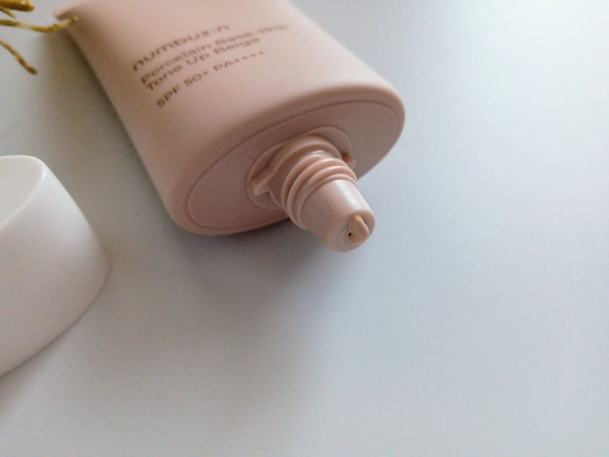 3番 ノーファンデ陶器肌トーンアップクリーム/numbuzin/化粧下地を使ったクチコミ（2枚目）
