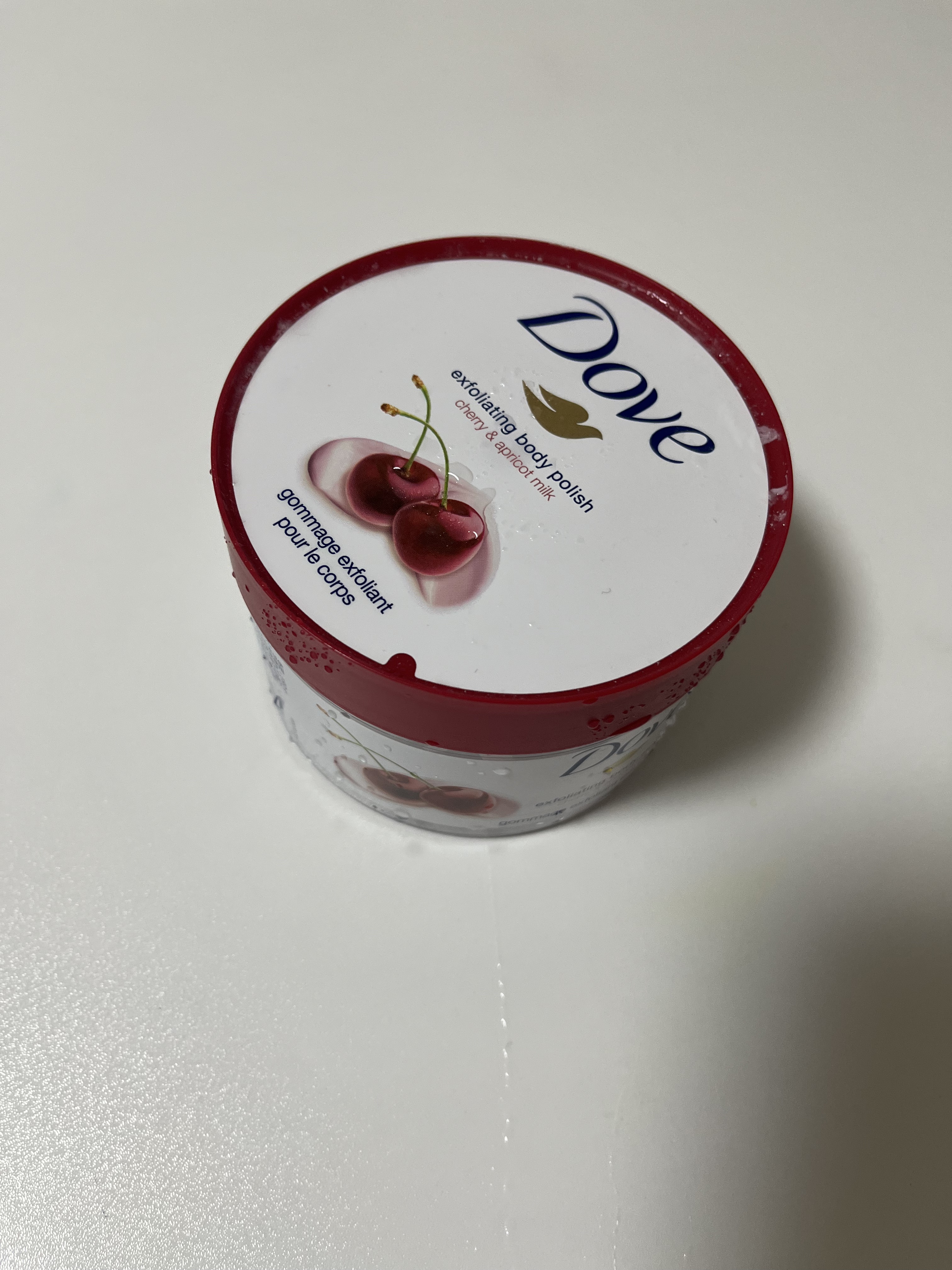 ダヴ ふわとろ　クリーミースクラブ チェリー＆アプリコットミルク/ダヴ/ボディスクラブを使ったクチコミ（1枚目）