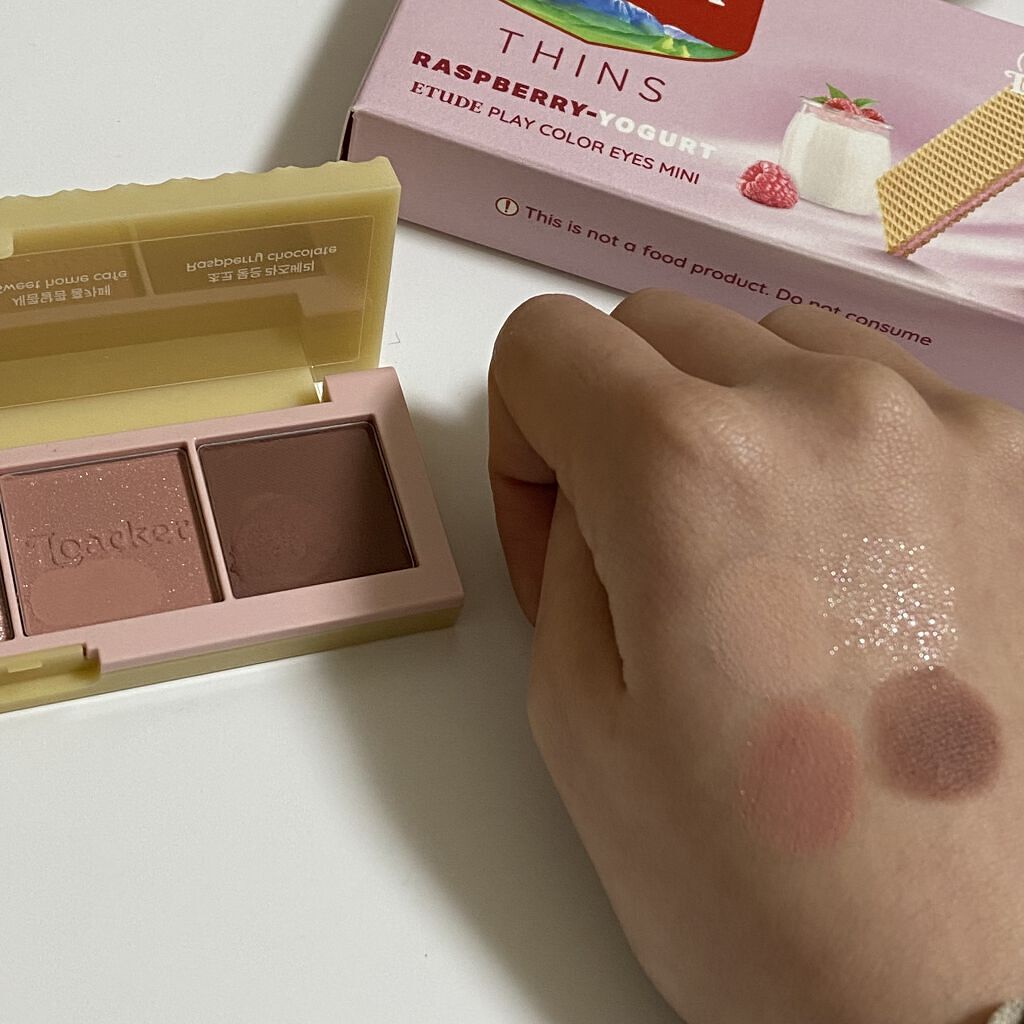 ローカー プレイカラーアイズミニ/ETUDE/アイシャドウパレットを使ったクチコミ（3枚目）