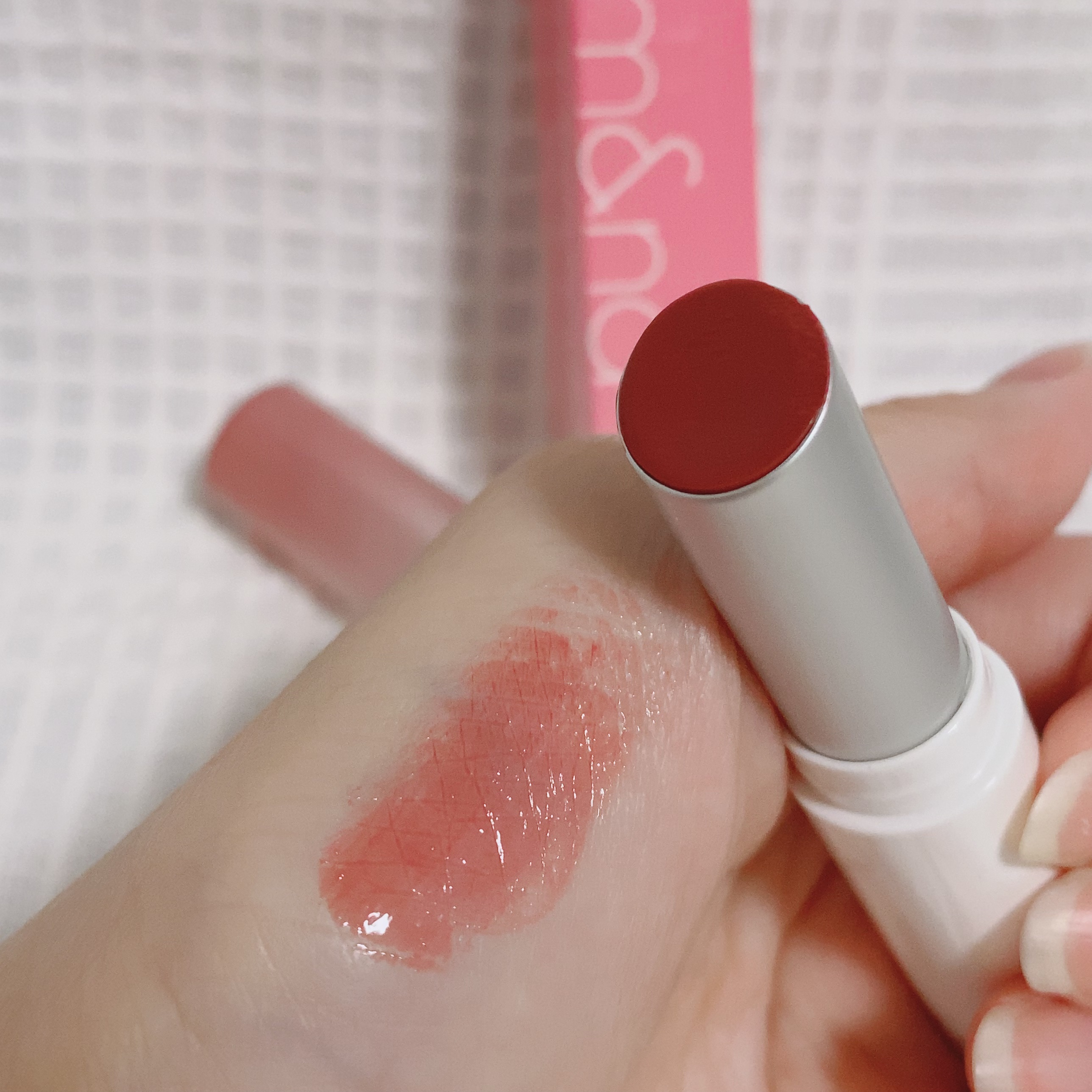 ジューシーラスティングティント/rom&nd/リップティントを使ったクチコミ（3枚目）