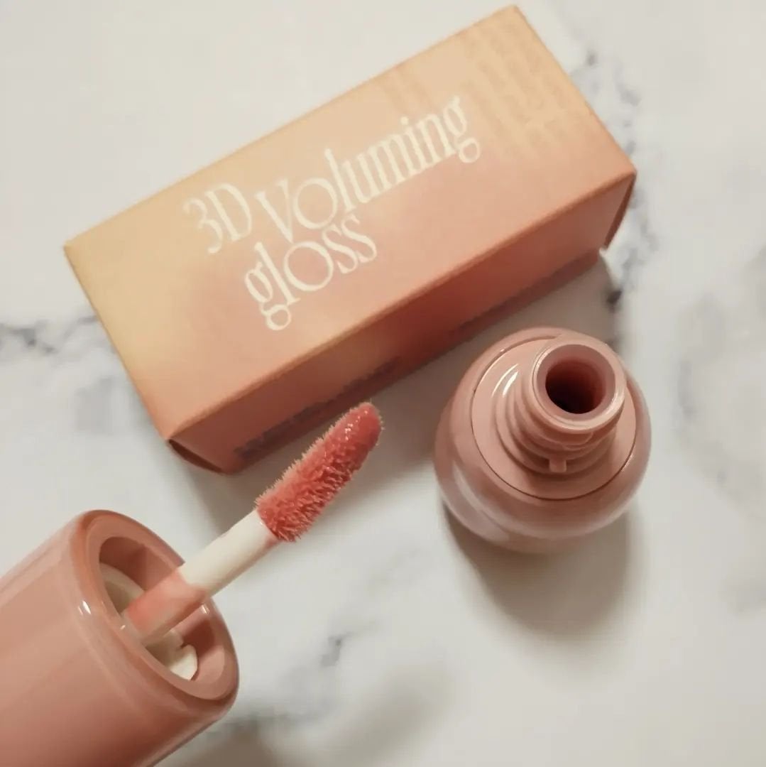 フィー 3Dボリューミンググロス/fwee/リップグロスを使ったクチコミ(2枚目)