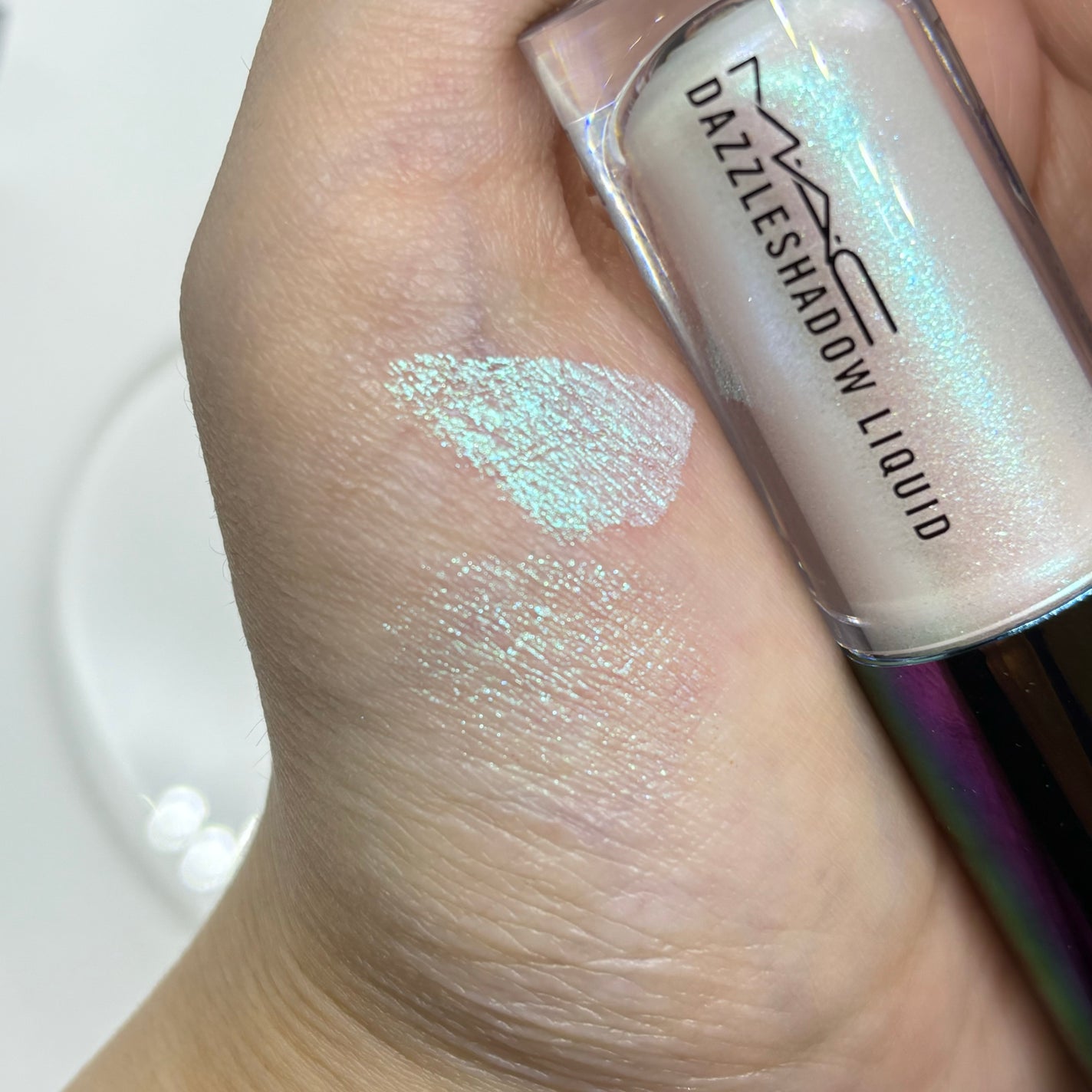 ダズルシャドウ リキッド/M・A・C/リキッドアイシャドウを使ったクチコミ(7枚目)