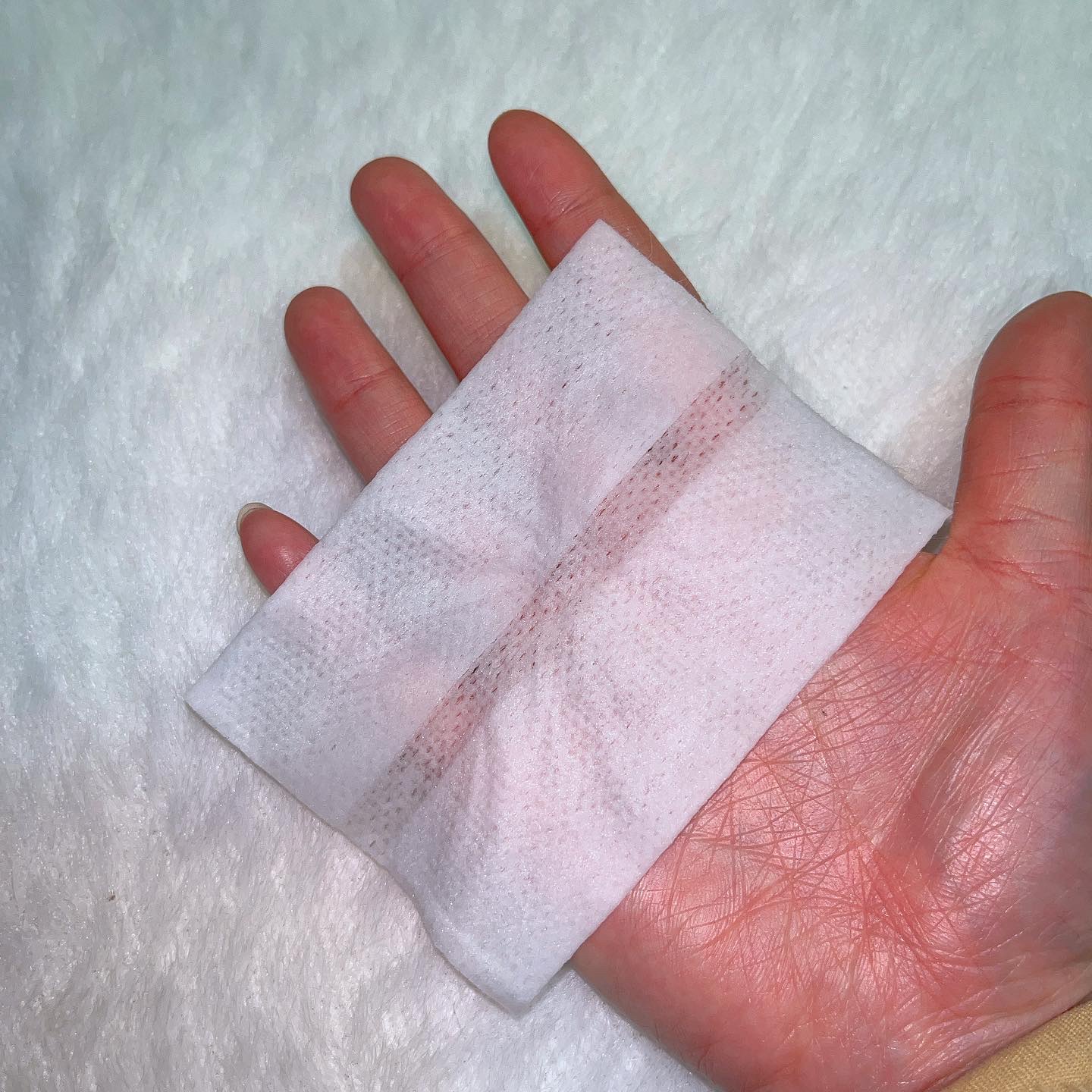 ビオレ メイク持続シート さらマット肌/ビオレ/フェイスシートを使ったクチコミ（3枚目）