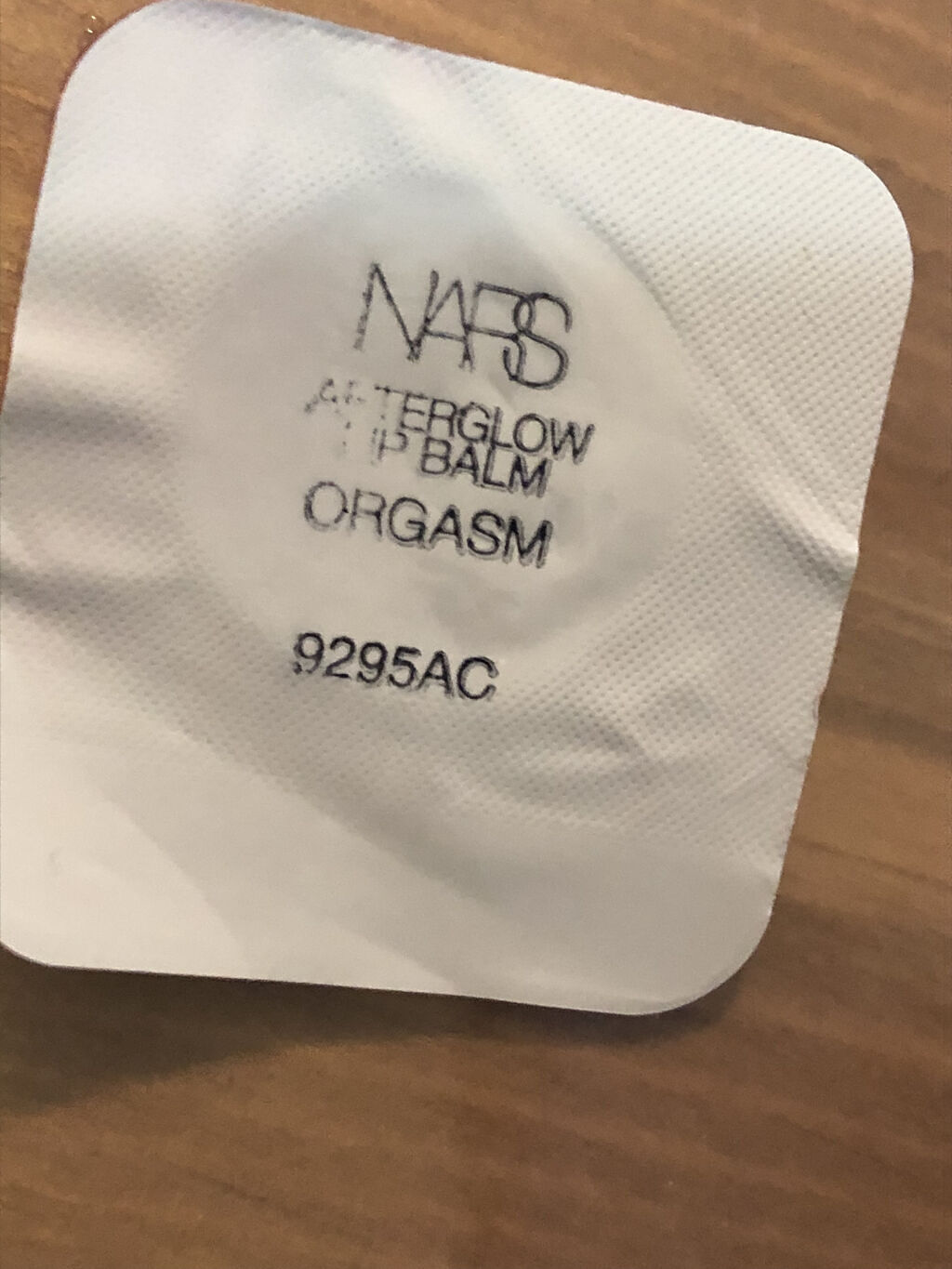 アフターグロー リップバーム 3420/NARS/リップバームを使ったクチコミ（2枚目）