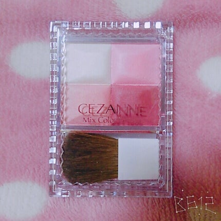 CEZANNE ミックスカラーチークのクチコミ「セザンヌのミックスカラーチークです💓
割とあたらしめのカラーですよね笑
このカラーの右下の.....」(1枚目)