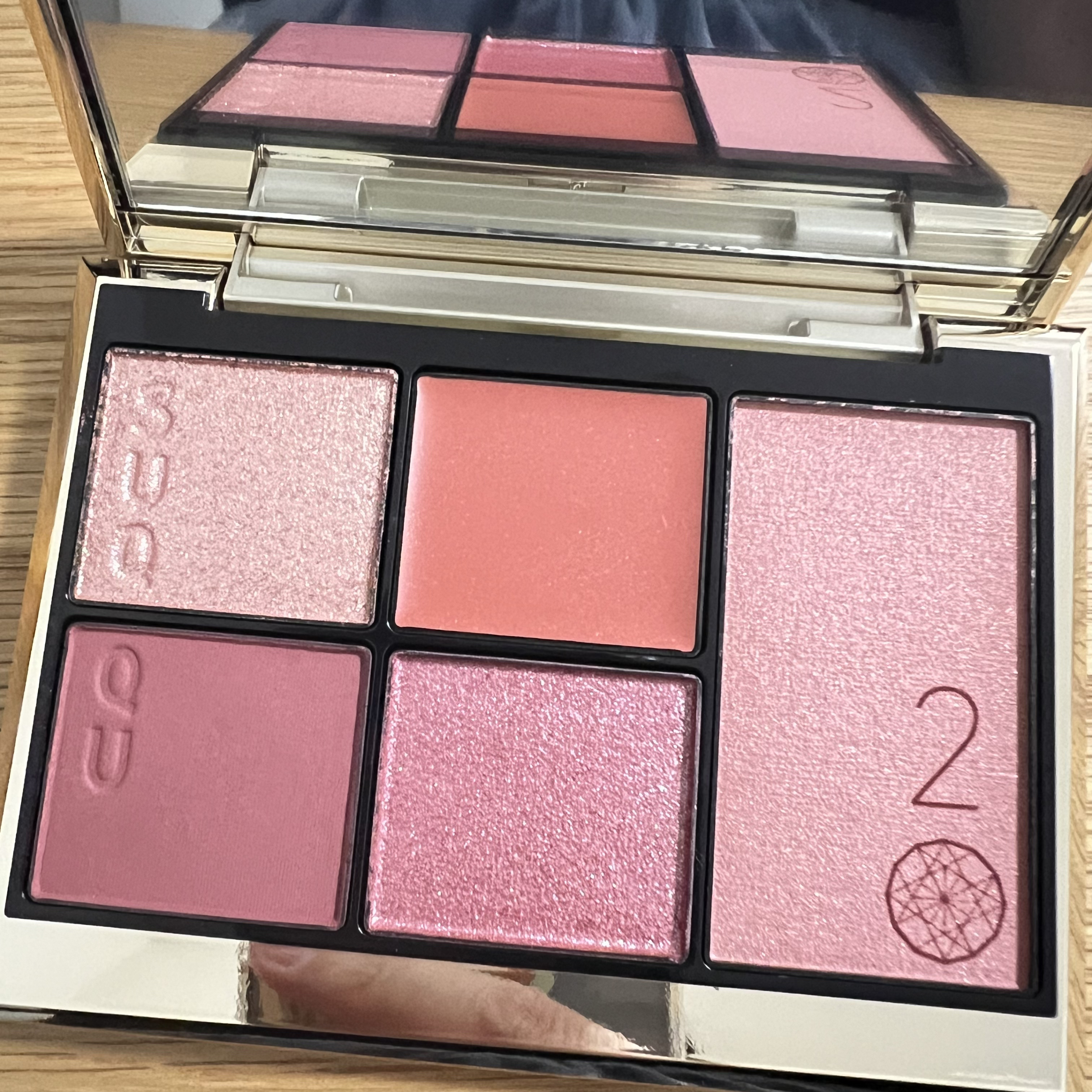 20th アニバーサリー アイ＆ブラッシュ コンパクト/SUQQU/アイシャドウパレットを使ったクチコミ（3枚目）