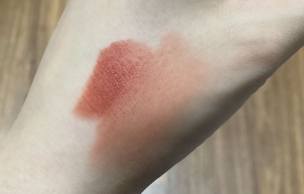 ブラーパウダーティント/EGLIPS/リップティントを使ったクチコミ（2枚目）