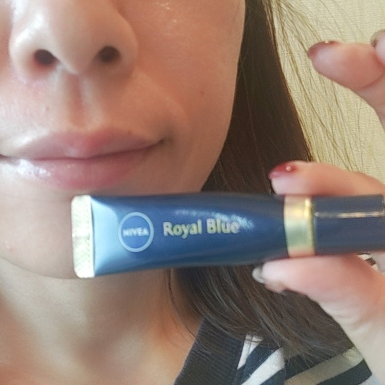 ニベア ロイヤルブルーリップ 濃密美容ケア/ニベア/リップ美容液を使ったクチコミ(5枚目)