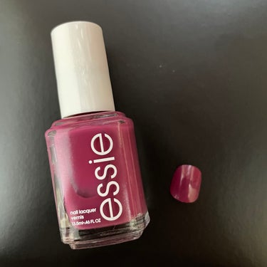 エッシー エッシー オリジナル ネイルポリッシュのクチコミ「

essie の オリジナルネイルポリッシュ
274 ドライブインアンドダイヌ。

2枚目 .....」（2枚目）