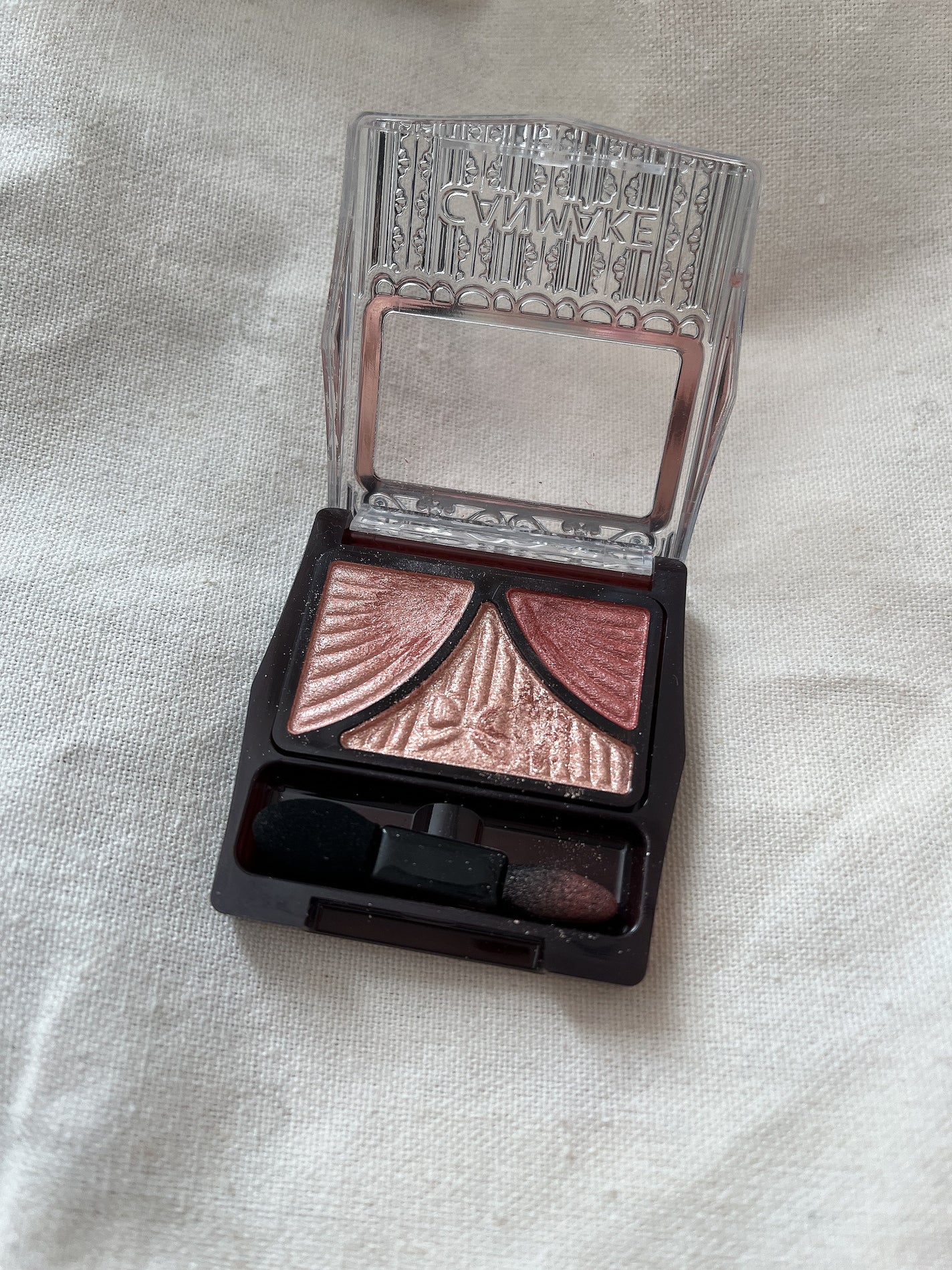 ジューシーピュアアイズ/キャンメイク/アイシャドウパレットを使ったクチコミ(1枚目)