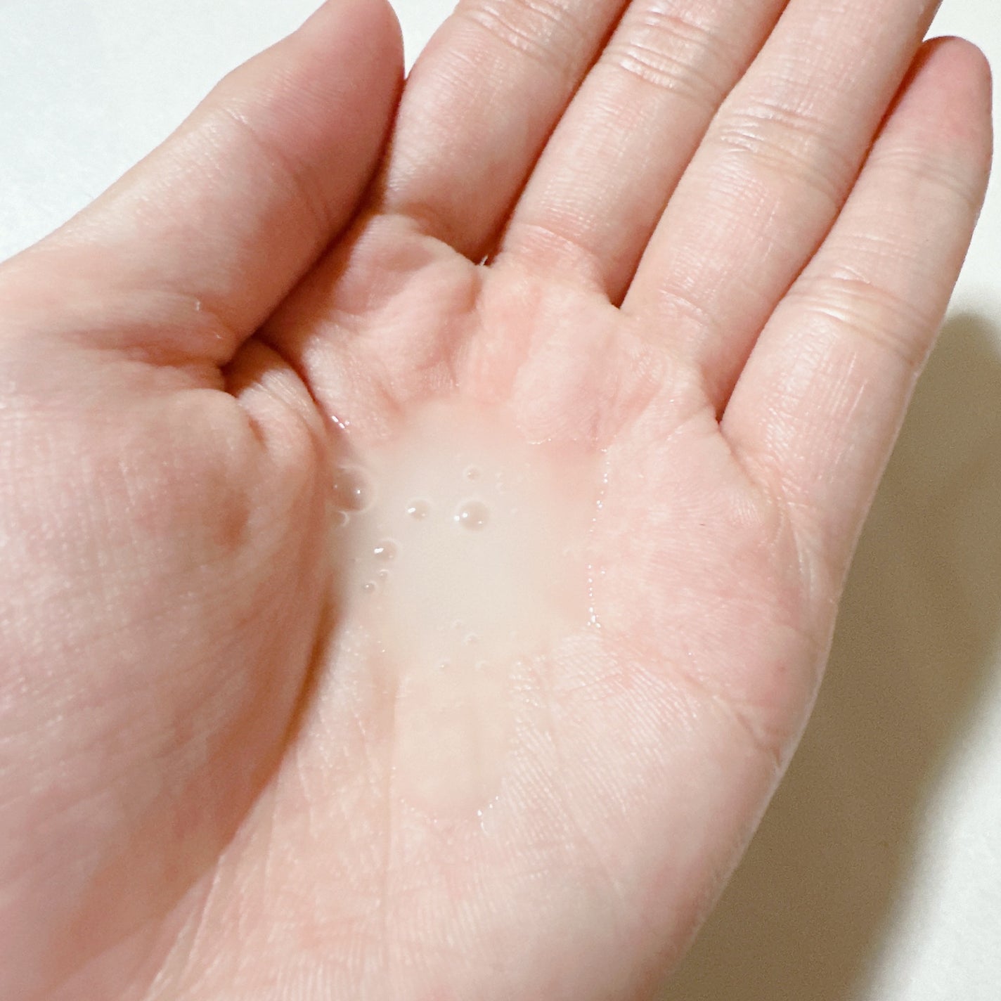 白潤プレミアム 薬用浸透美白化粧水(しっとりタイプ)/肌ラボ/化粧水を使ったクチコミ(4枚目)