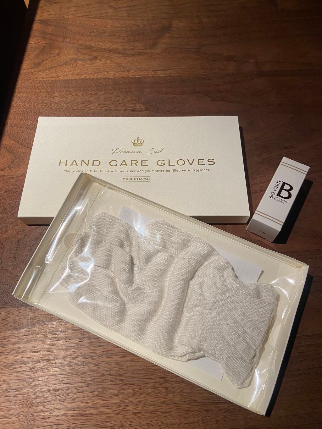 EBiS原液美容液をしみ込ませたシルク手袋/EBiS化粧品/ボディグッズを使ったクチコミ(1枚目)