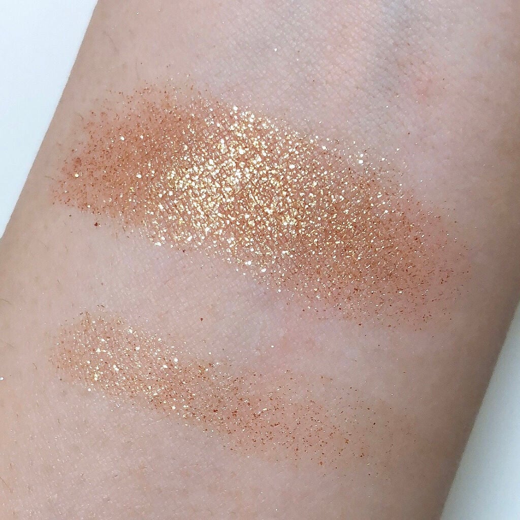 ダズルシャドウ/M・A・C/単色アイシャドウを使ったクチコミ(3枚目)