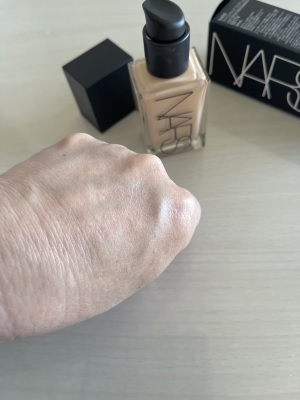ライトリフレクティング ファンデーション/NARS/リキッドファンデーションを使ったクチコミ（3枚目）