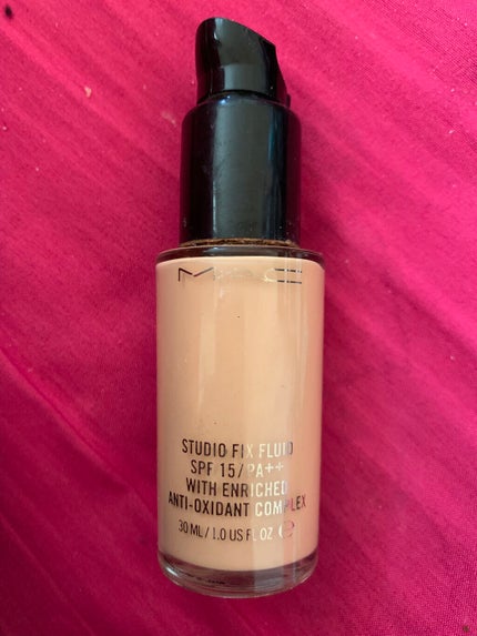 スタジオフィックス フルイッド SPF 15/M・A・C/リキッドファンデーションを使ったクチコミ(1枚目)
