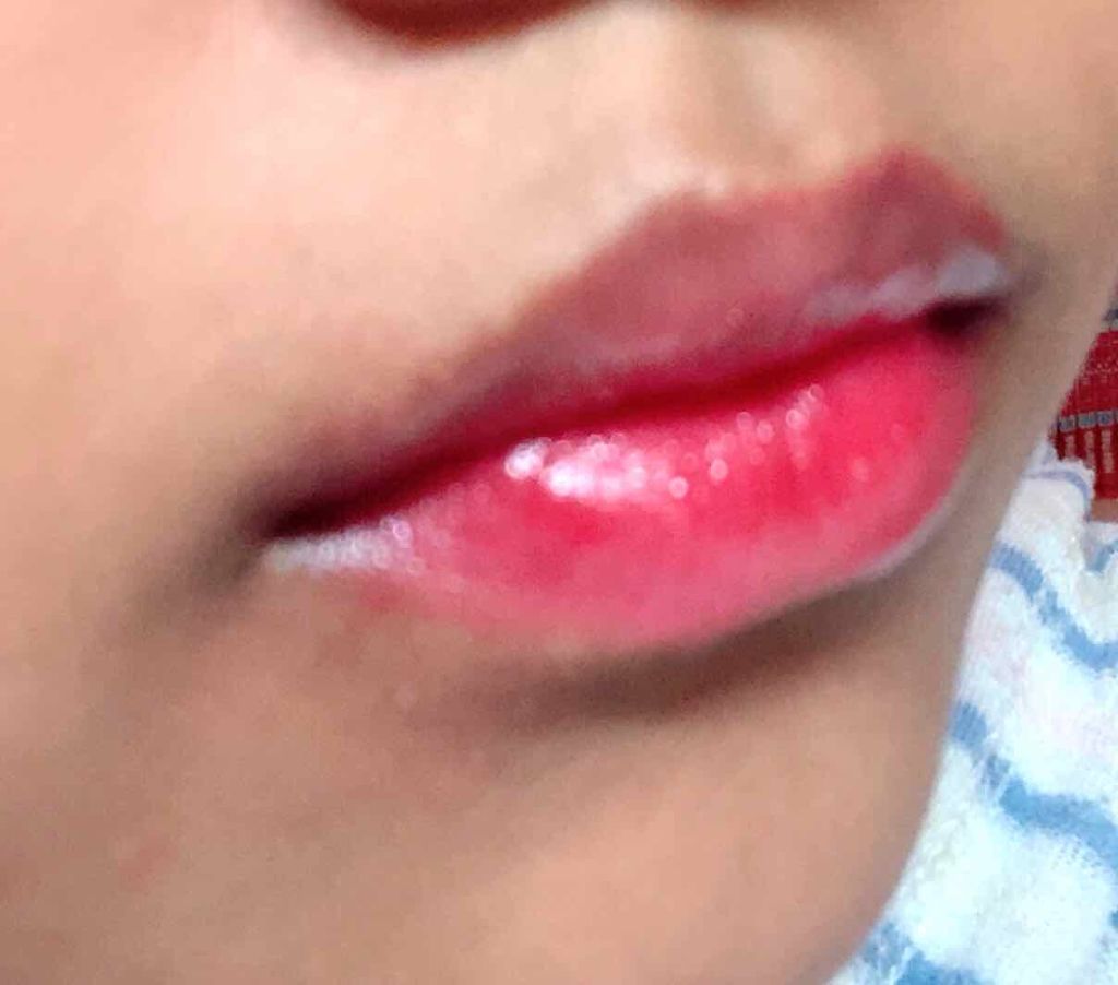 リップ フラッシュ ビッテン ストロボ/MAYBELLINE NEW YORK/口紅を使ったクチコミ(1枚目)