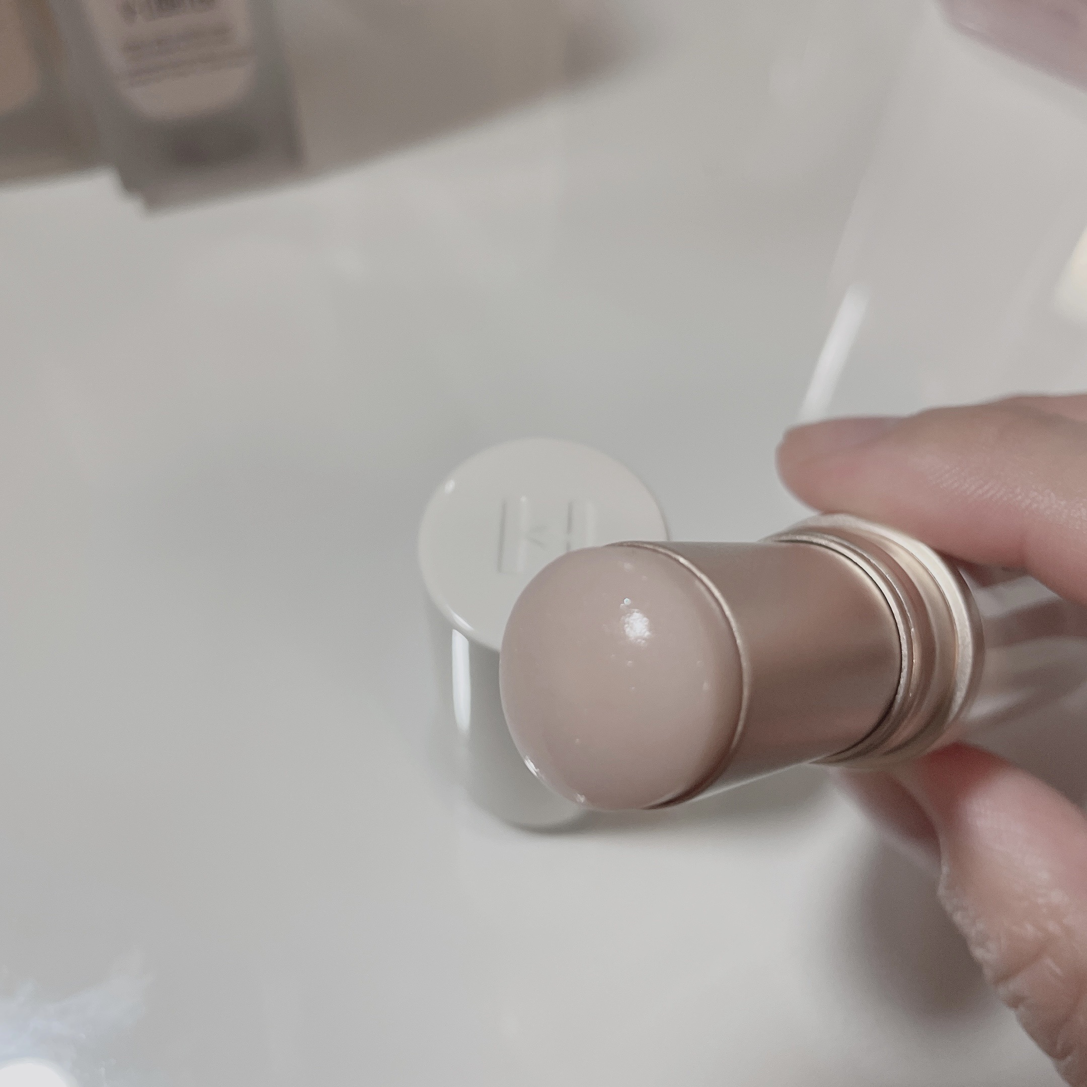 トゥルーディメンションラディアンスバーム TP001 クリア/hince/スティックハイライトを使ったクチコミ（2枚目）