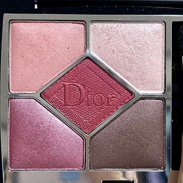 【旧】サンク クルール クチュール 879 ルージュ トラファルガー/Dior/パウダーアイシャドウを使ったクチコミ（2枚目）